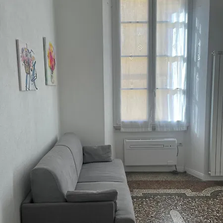 Lejlighed Living With Balcony - Center, Near The Como