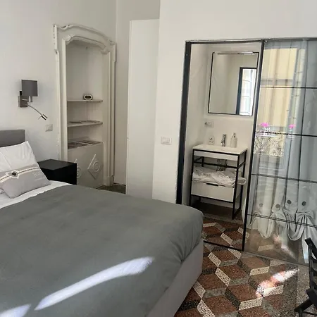 Appartement Living With Balcony Como